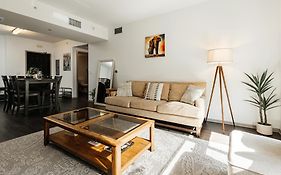Oasis In Heart Of Hollywood